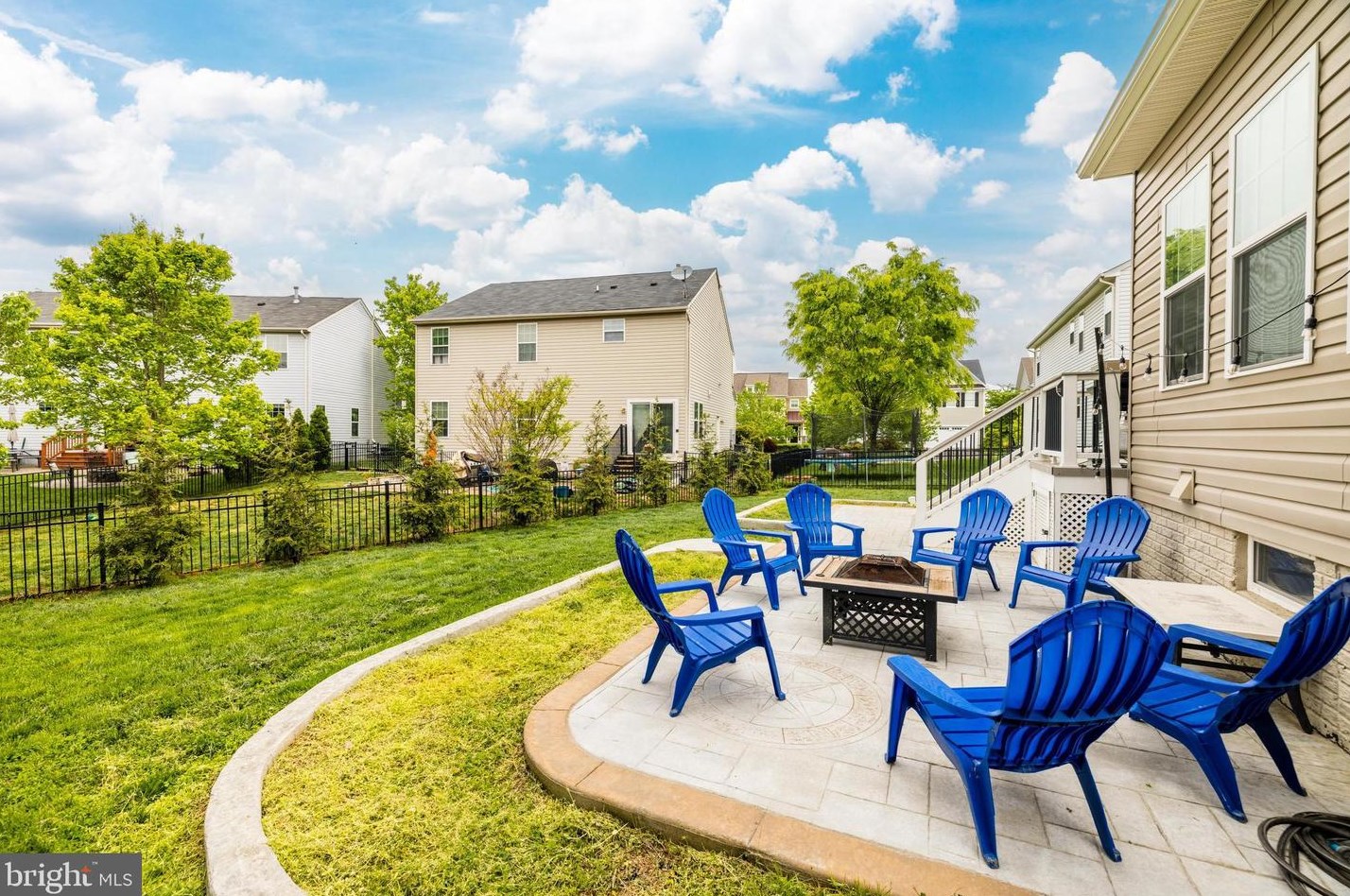 3717 Lilly Ln, Warrenton VA  20187-5841 exterior