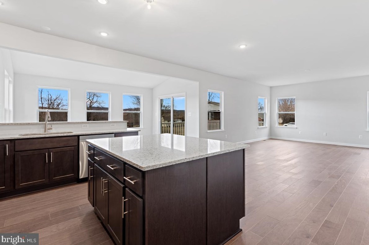 10471 Dowell Rd, Midland, VA 22728