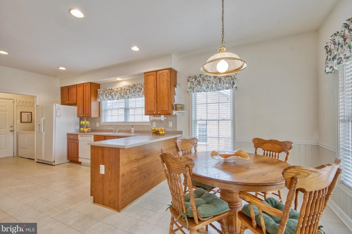 86 View Cir, Warrenton, VA 20186-2647