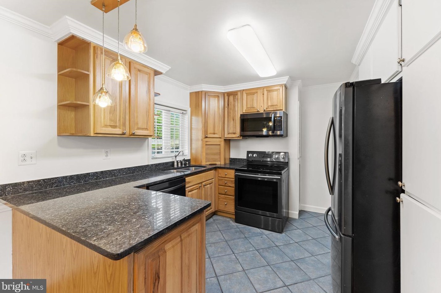 284 Jackson St, Warrenton VA  20186-2402 exterior