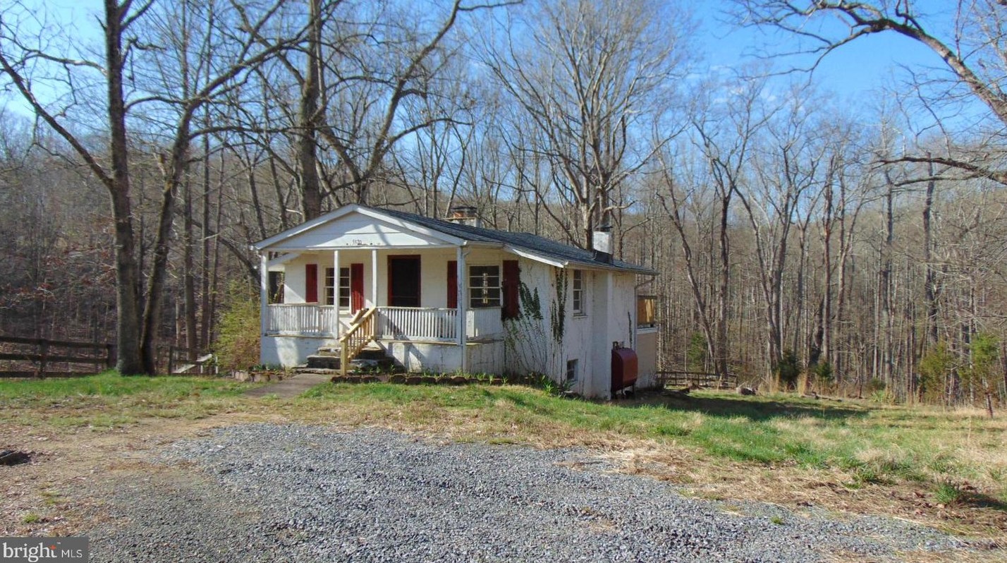 5570 Enon School Rd, Marshall, VA 20115