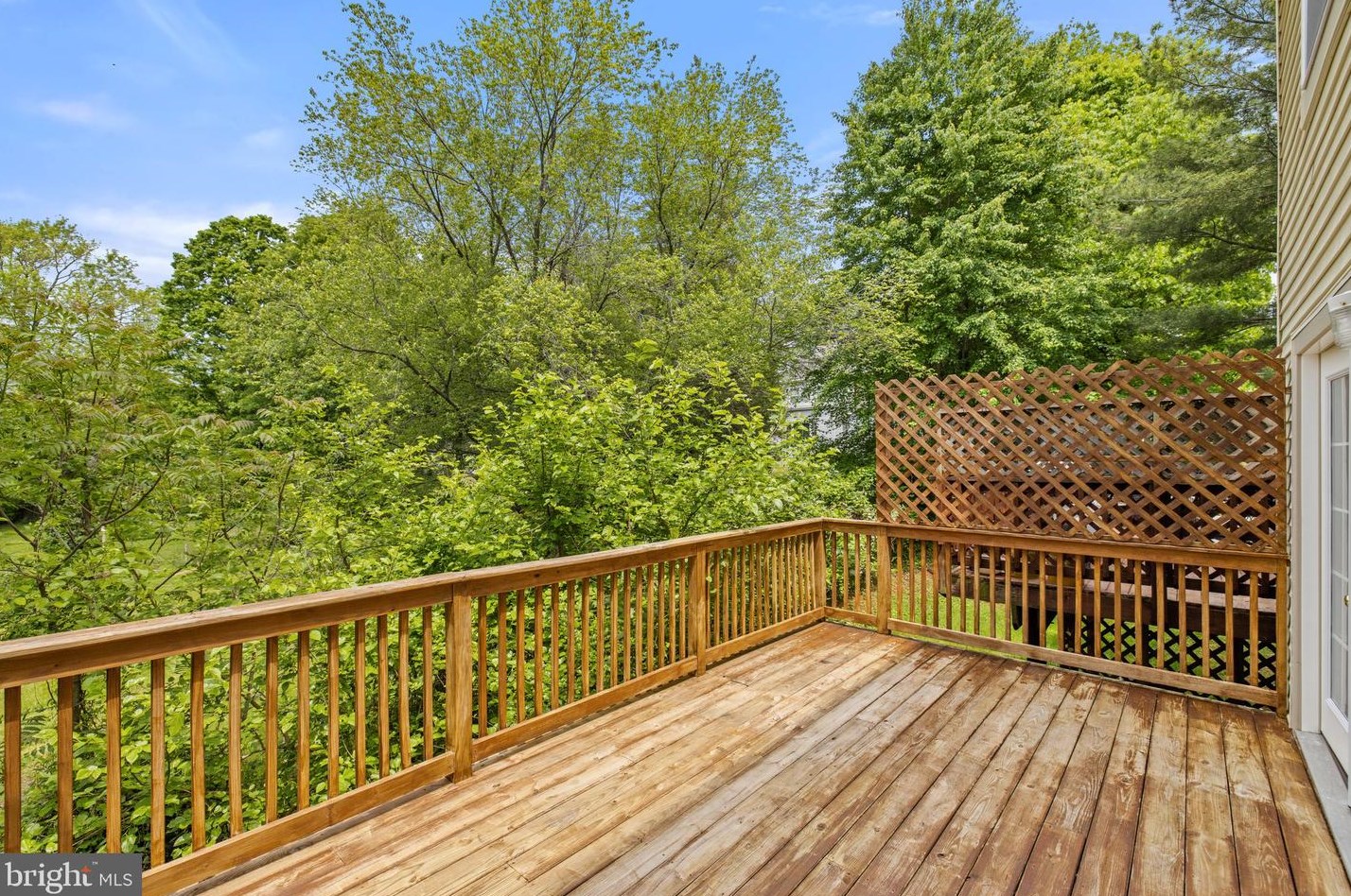 4 Falmouth Ct, Warrenton VA  20186-3648 exterior