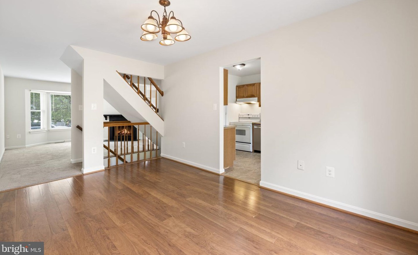 4 Falmouth Ct, Warrenton VA  20186-3648 exterior