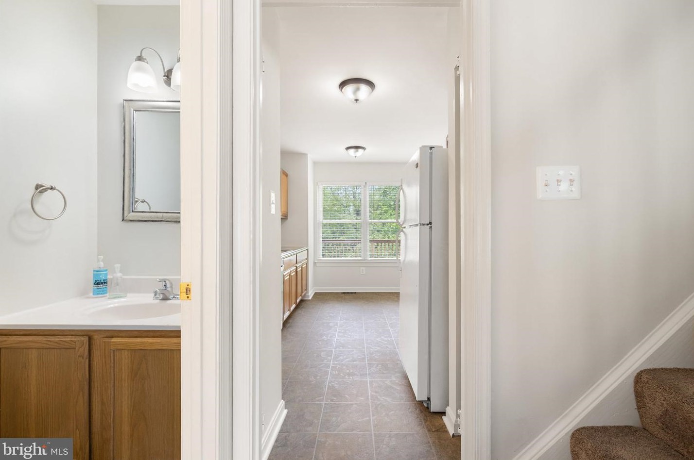 4 Falmouth Ct, Warrenton VA  20186-3648 exterior