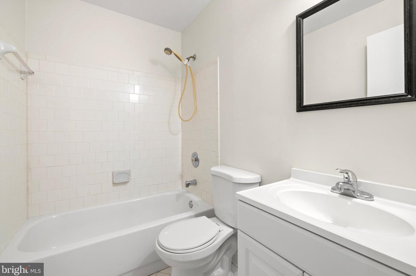 4 Falmouth Ct, Warrenton VA  20186-3648 exterior