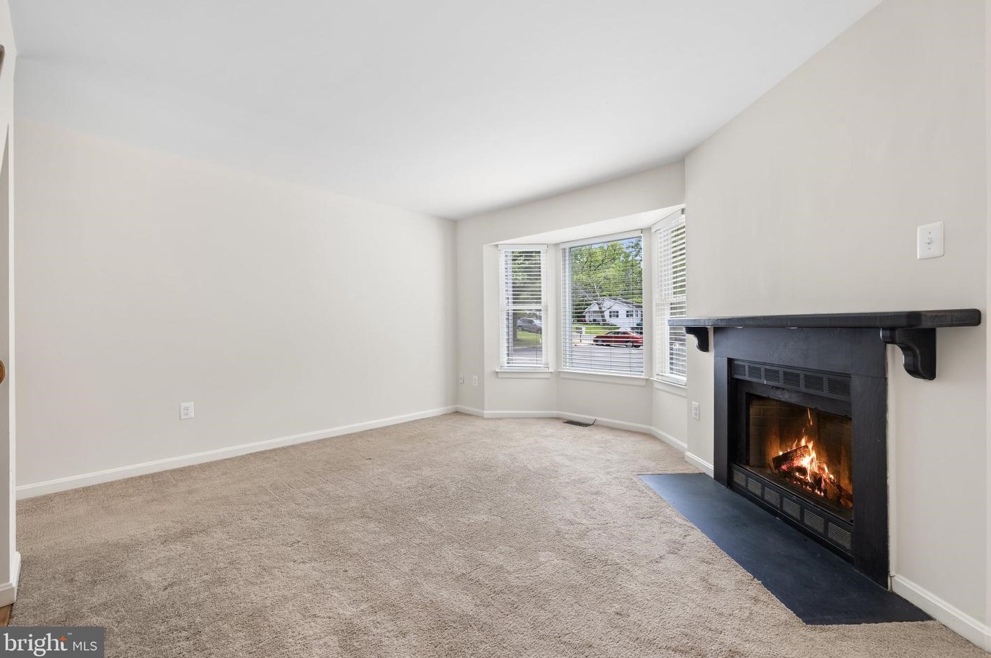 4 Falmouth Ct, Warrenton VA  20186-3648 exterior