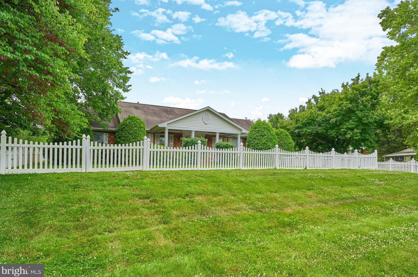 291 Jackson St, Warrenton, VA 20186-2409