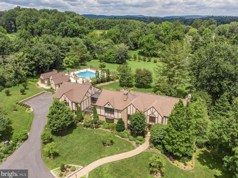 7138 Leeton Ridge Rd, Warrenton, VA 20186