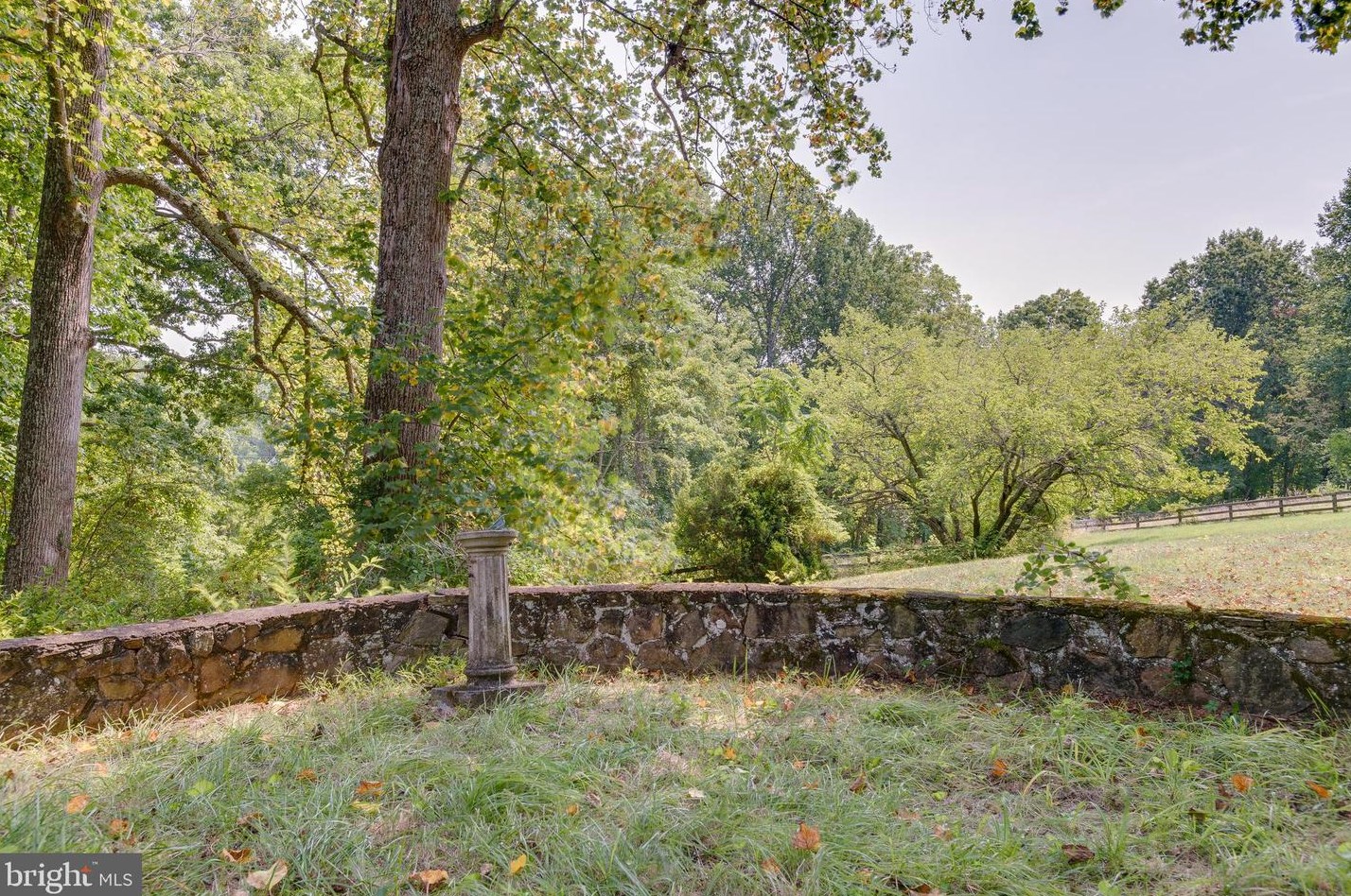 7471 Keith Rd, Warrenton, VA 20186-9541