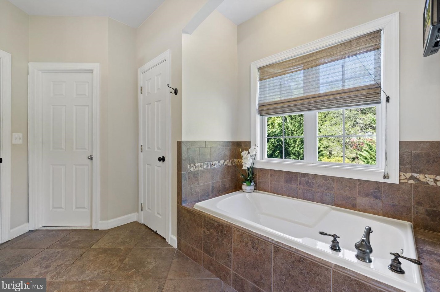 9732 Routts Hill Rd, Warrenton VA  20186-7839 exterior