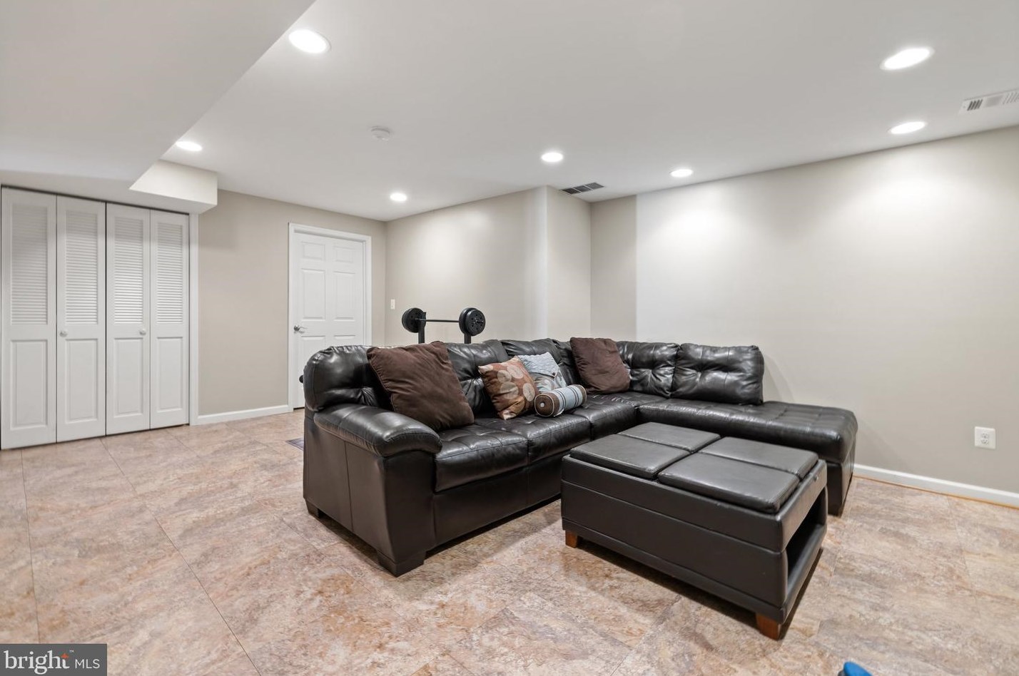 9732 Routts Hill Rd, Warrenton VA  20186-7839 exterior