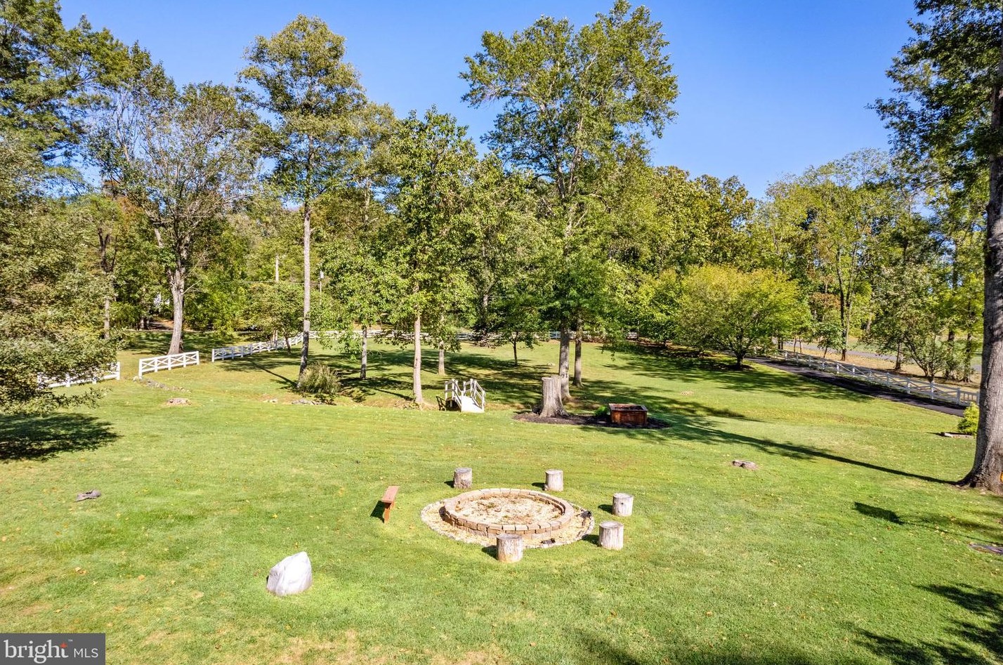 9732 Routts Hill Rd, Warrenton VA  20186-7839 exterior