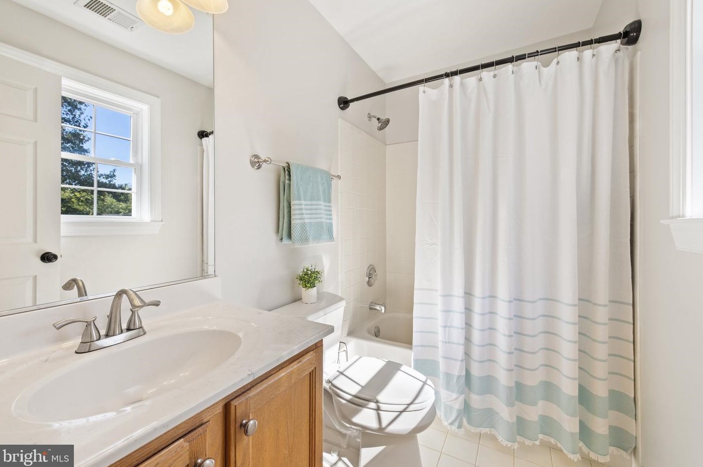 9732 Routts Hill Rd, Warrenton VA  20186-7839 exterior