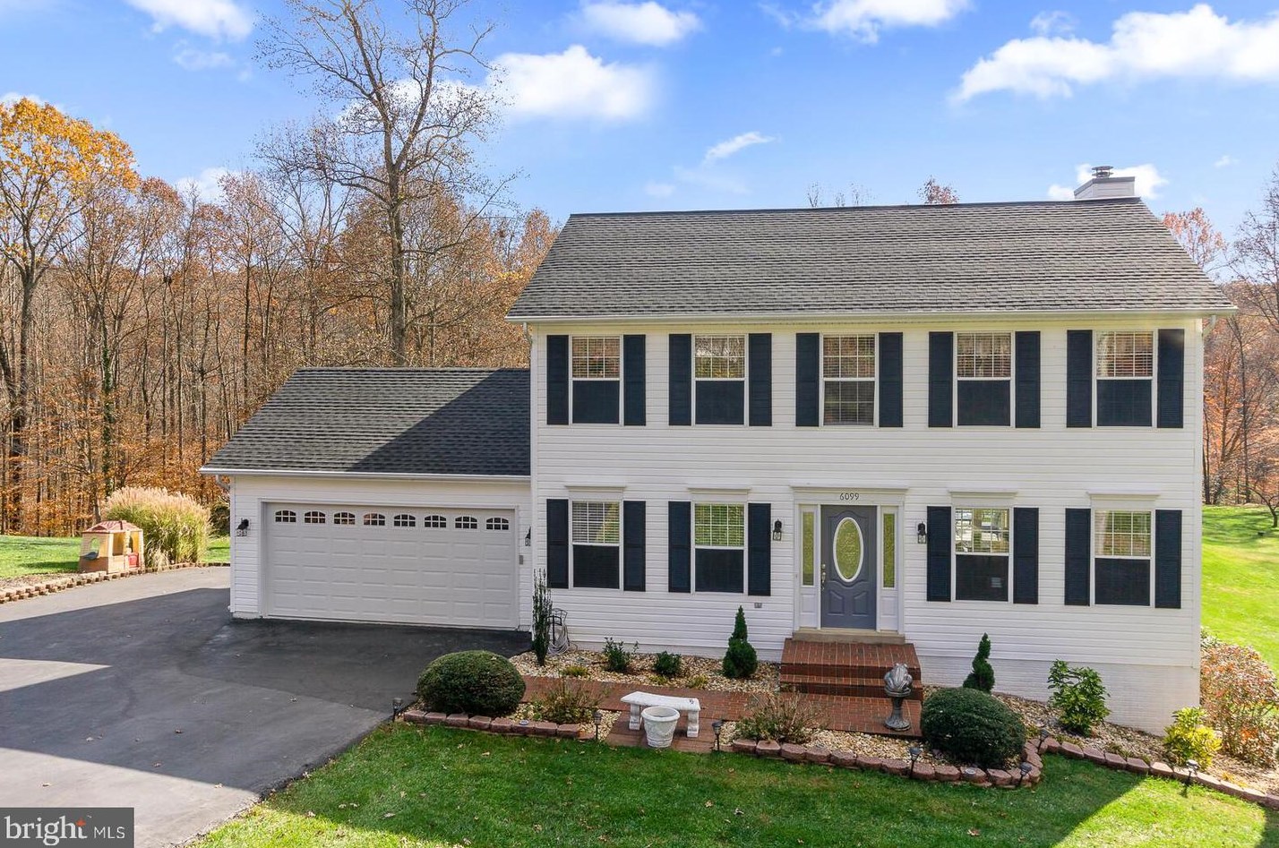 6099 Pilgrims Rest Rd, Broad Run, VA 20137-2317