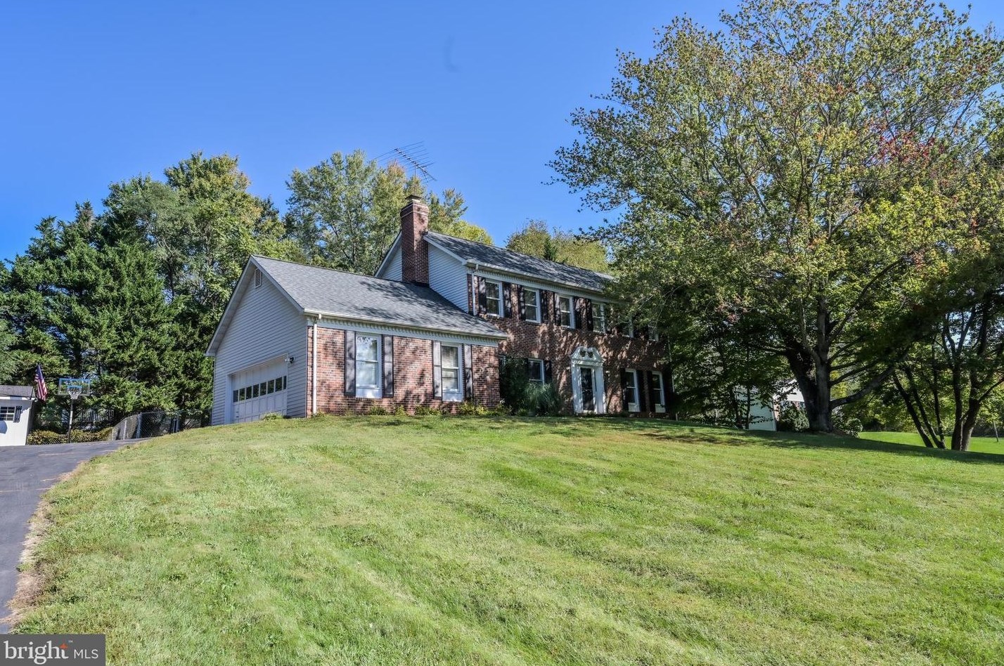 8110 Poplar Grove Dr, Warrenton, VA 20187