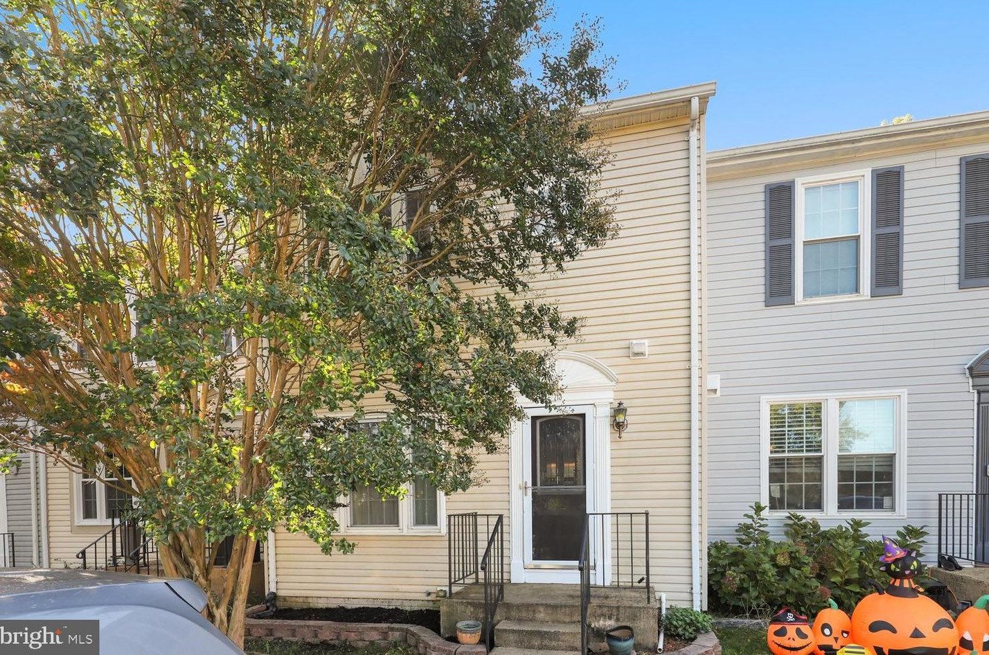 713 Arbor Ct, Warrenton, VA 20186-2155