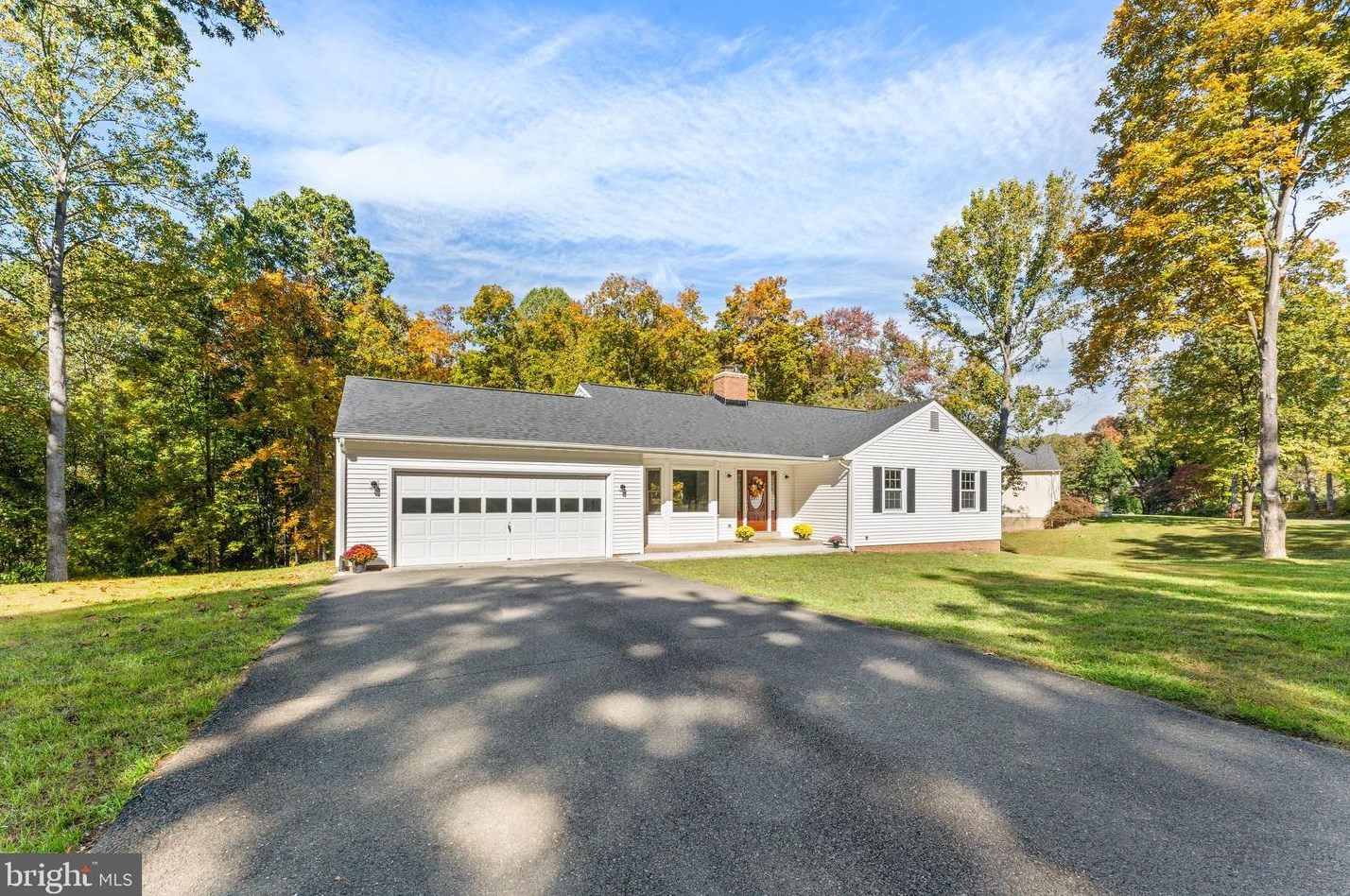 7168 Westmoreland Dr, Warrenton, VA 20187