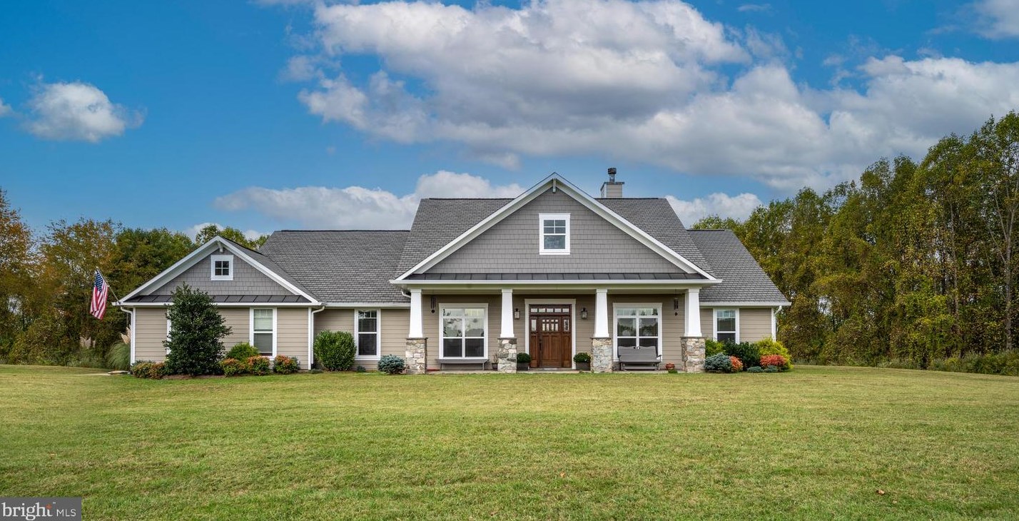 8022 Riverside Farm Rd, Marshall, VA 20115
