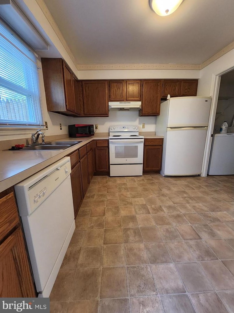 454 Ridge Ct, Warrenton, VA 20186