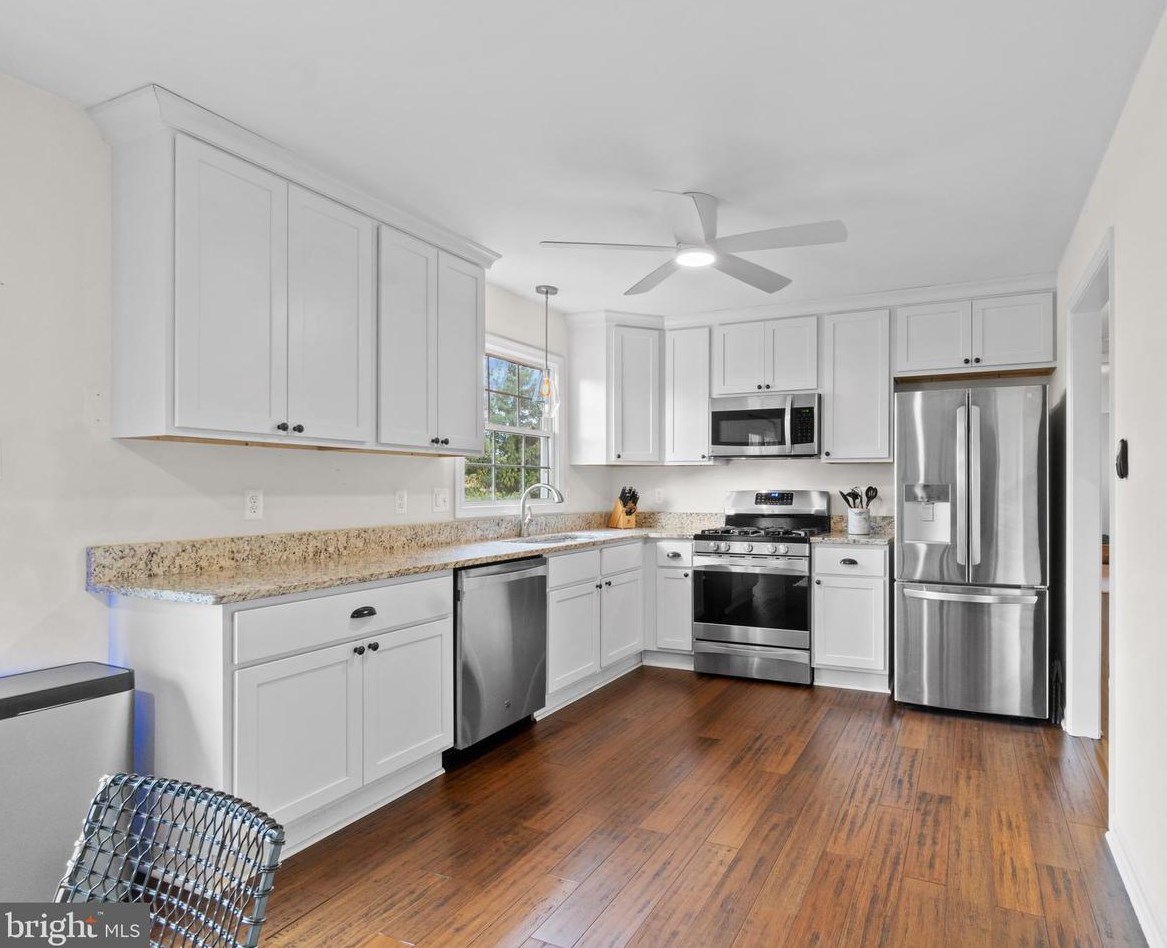 98 Fairfax St, Warrenton VA  20186-2701 exterior