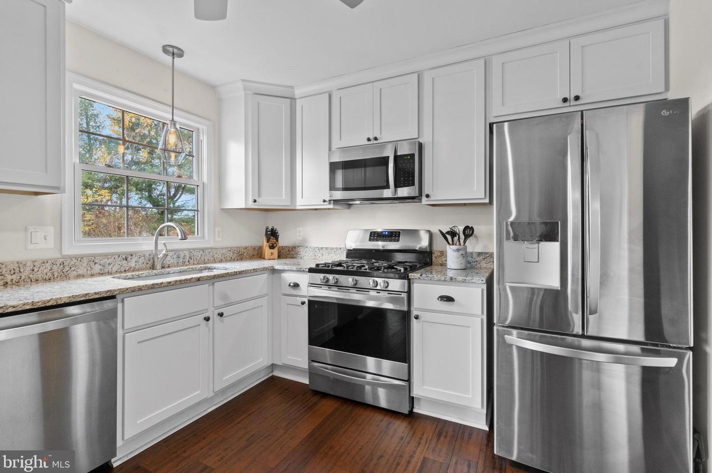 98 Fairfax St, Warrenton VA  20186-2701 exterior