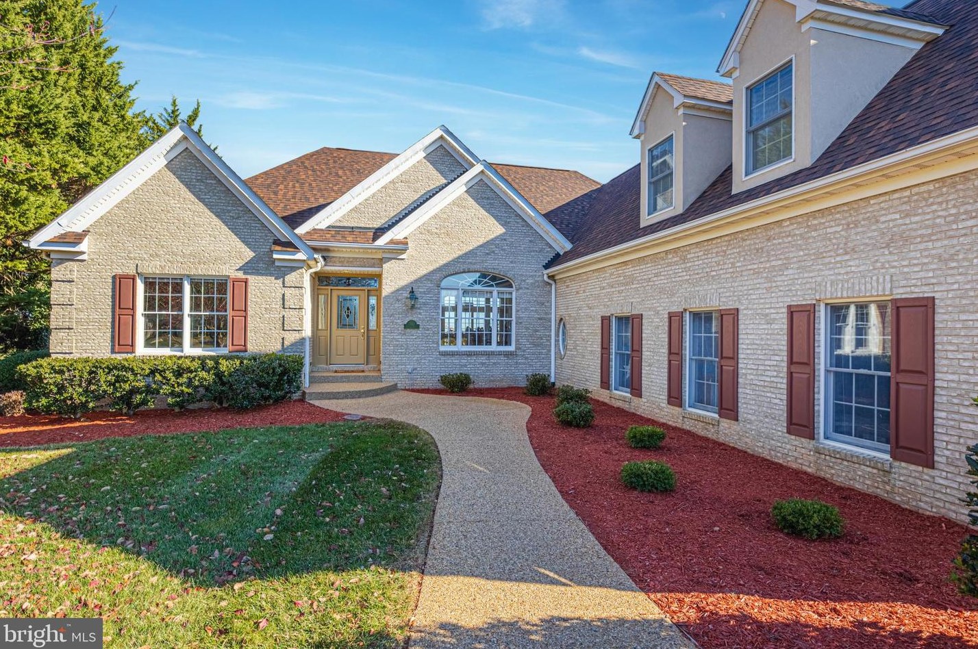 7523 Foxview Dr, Warrenton, VA 20186-2058
