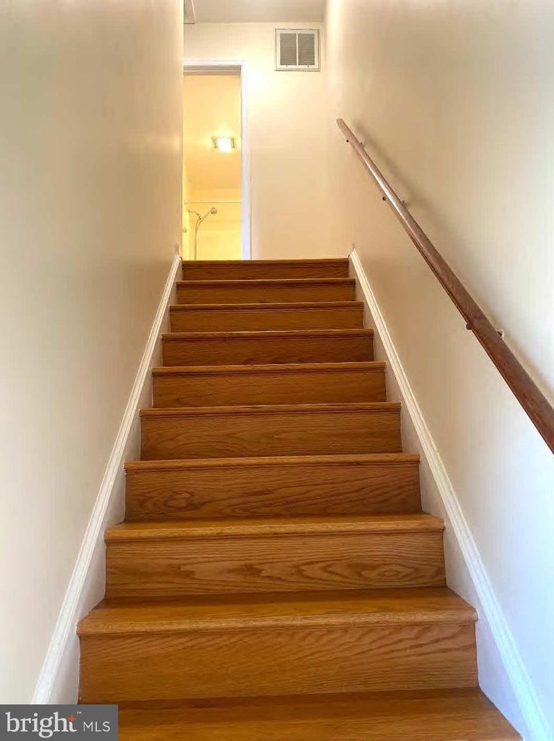 208 Rappahannock Street N, Remington, VA 22734