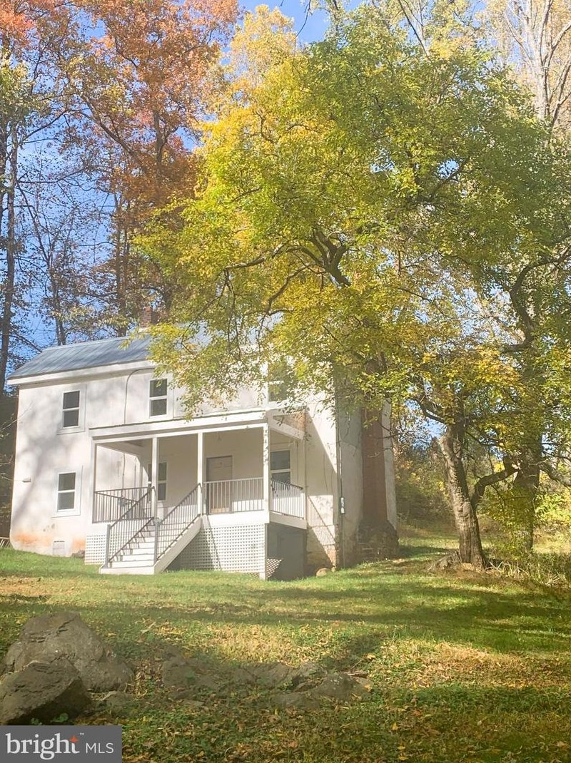 6129 Selby Ln, The Plains, VA 20198