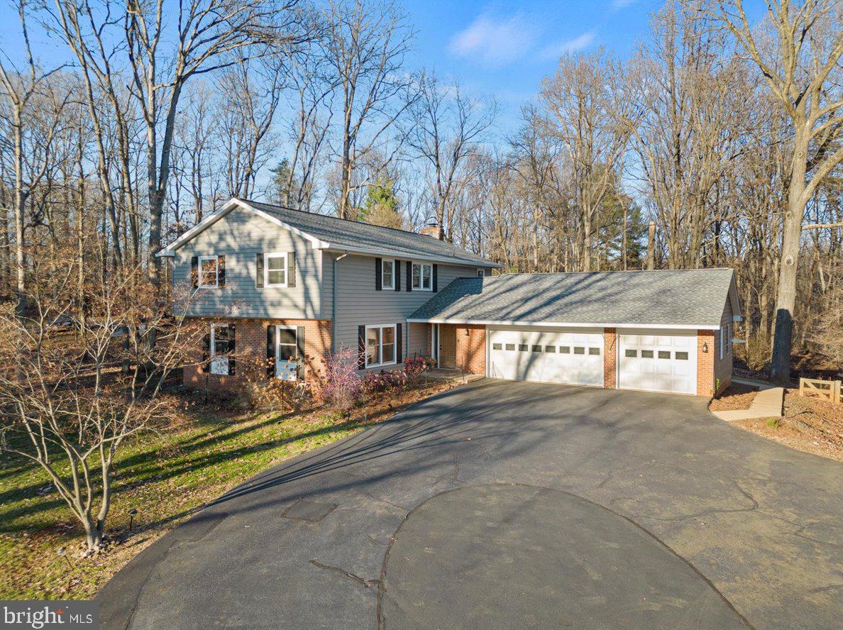 7377 Stuart Cir, Warrenton, VA 20187