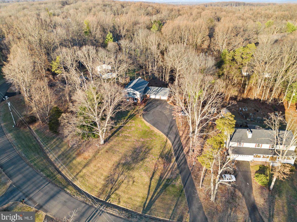 7377 Stuart Cir, Warrenton VA  20187-4551 exterior