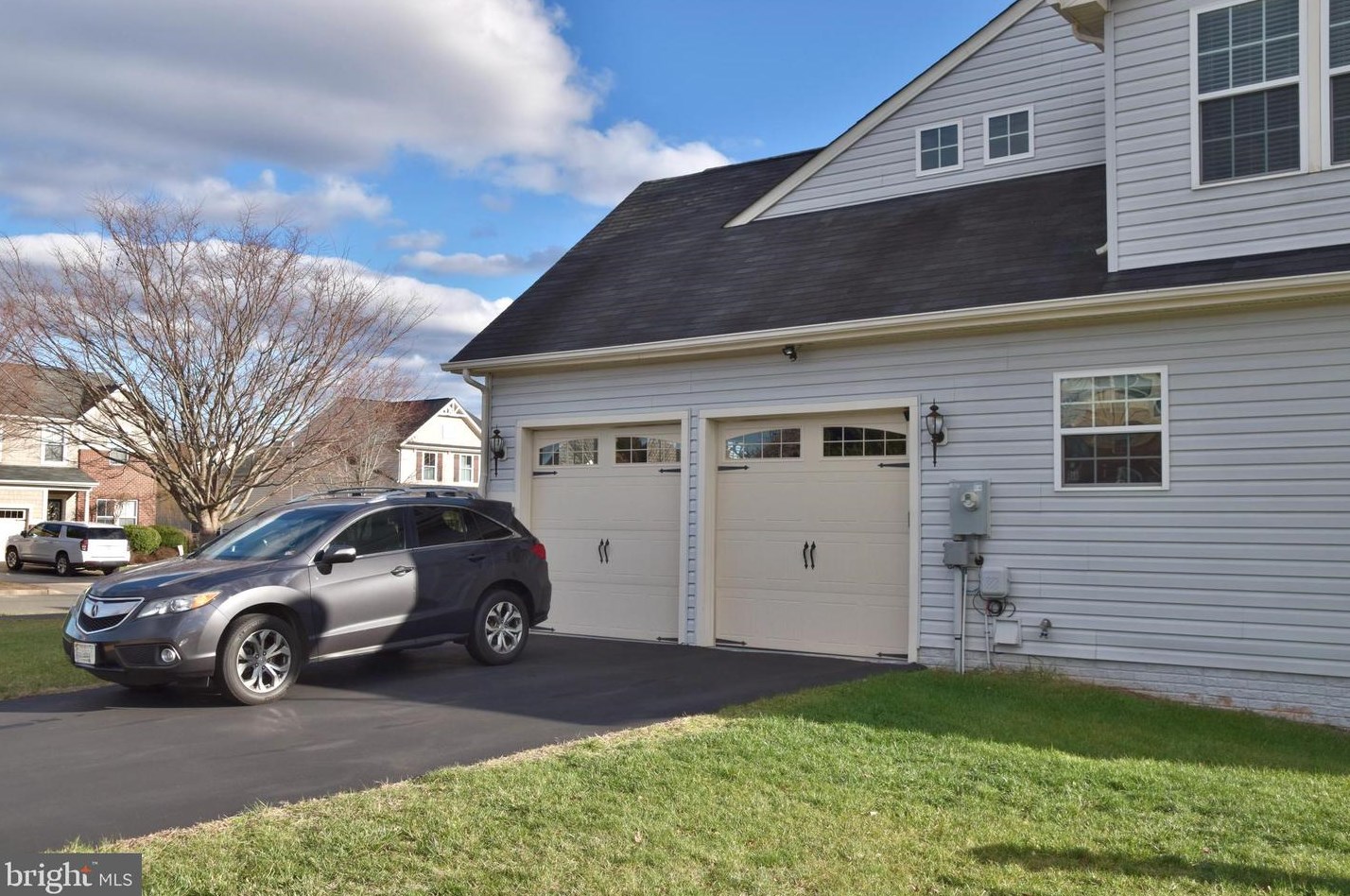 3405 Crew Ct, Warrenton, VA 20187-5836