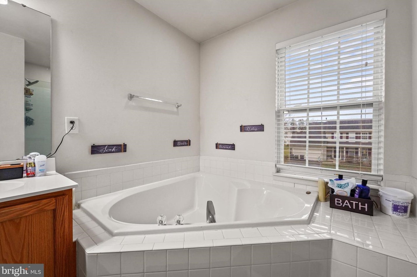 9717 Logan Jay Dr, Bealeton VA  22712-6951 exterior