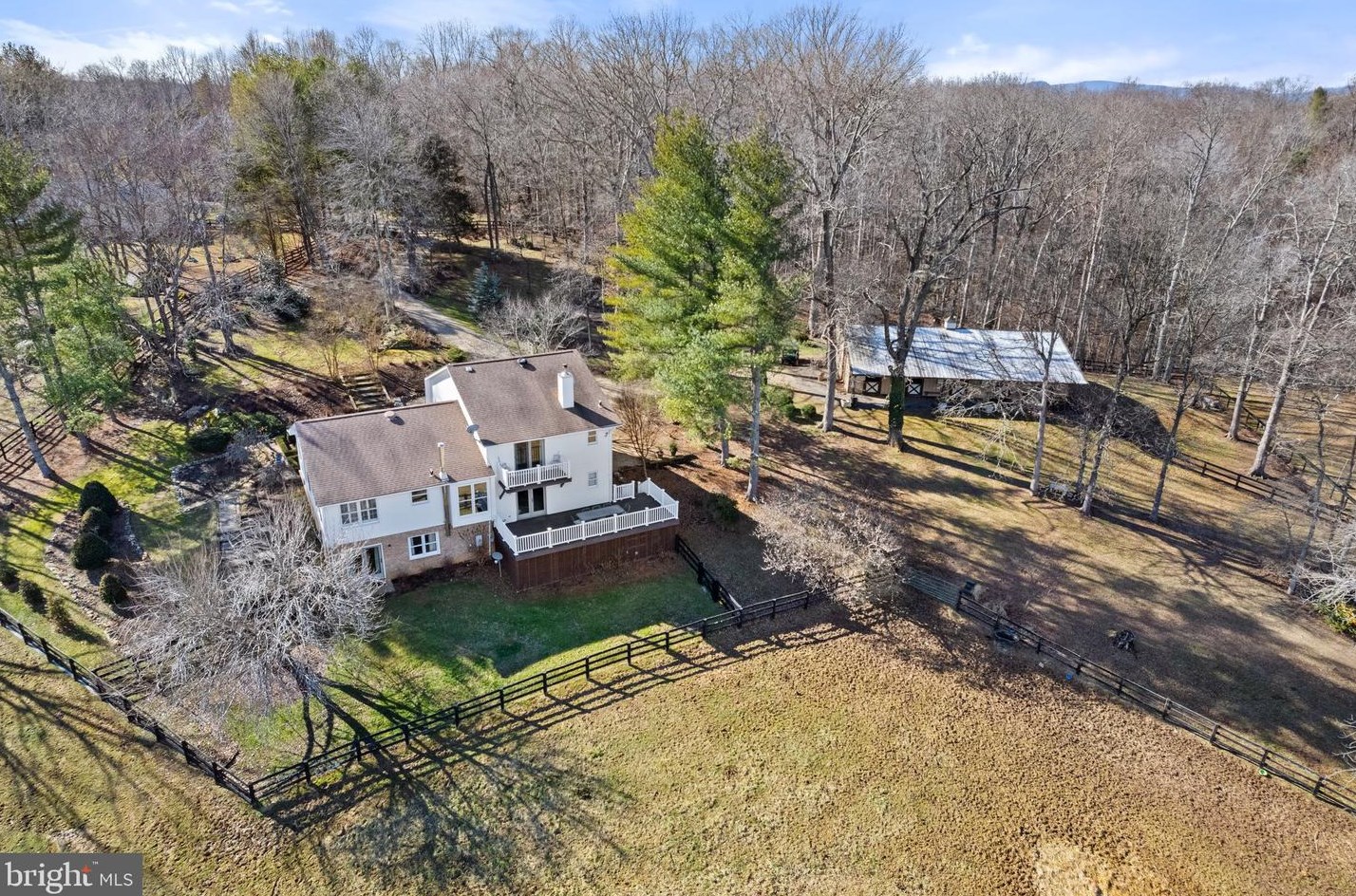 7400 Hickory Ln, Marshall, VA 20115
