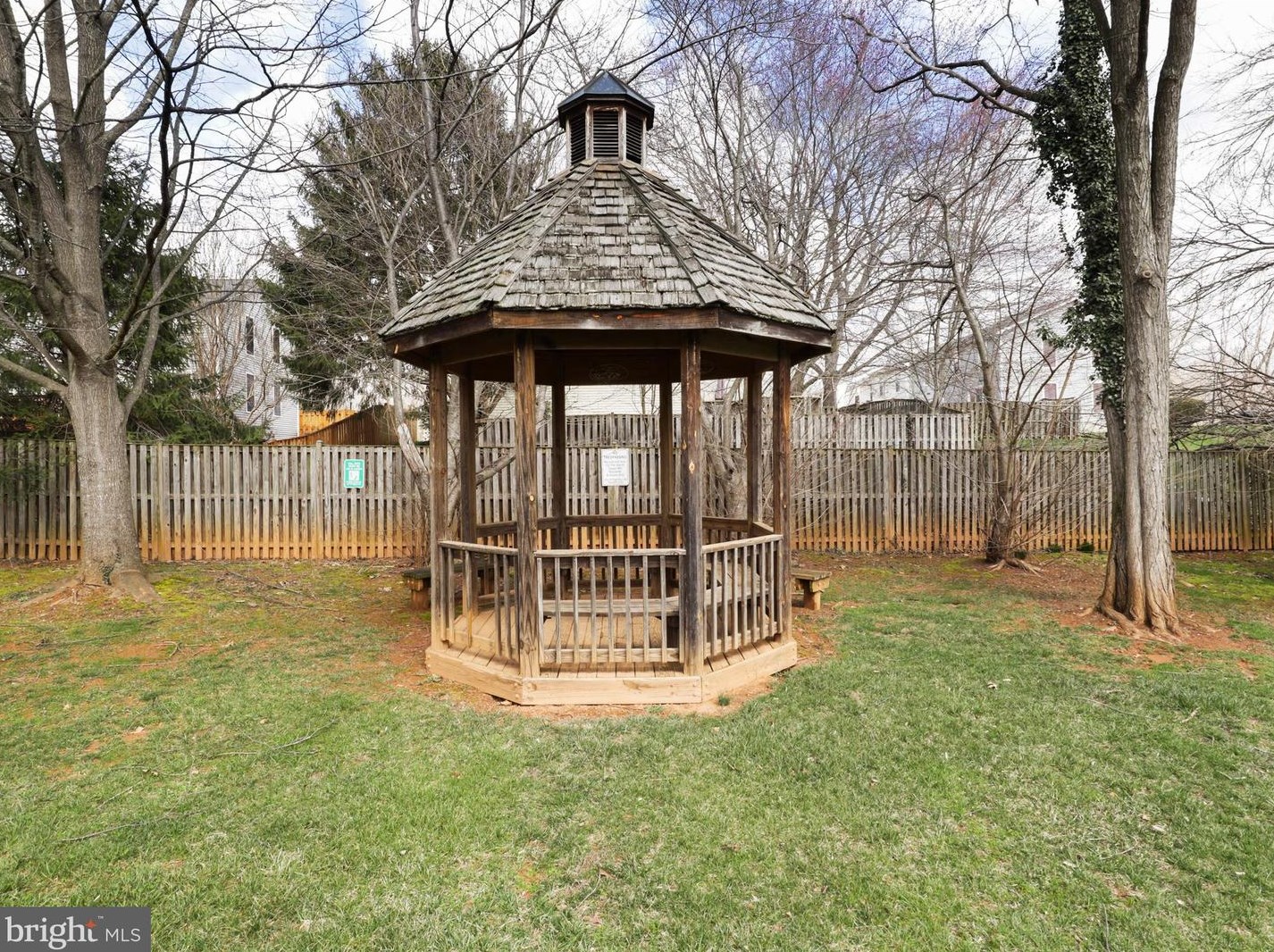 137 Coppermill Dr, Warrenton VA  20186-2138 exterior