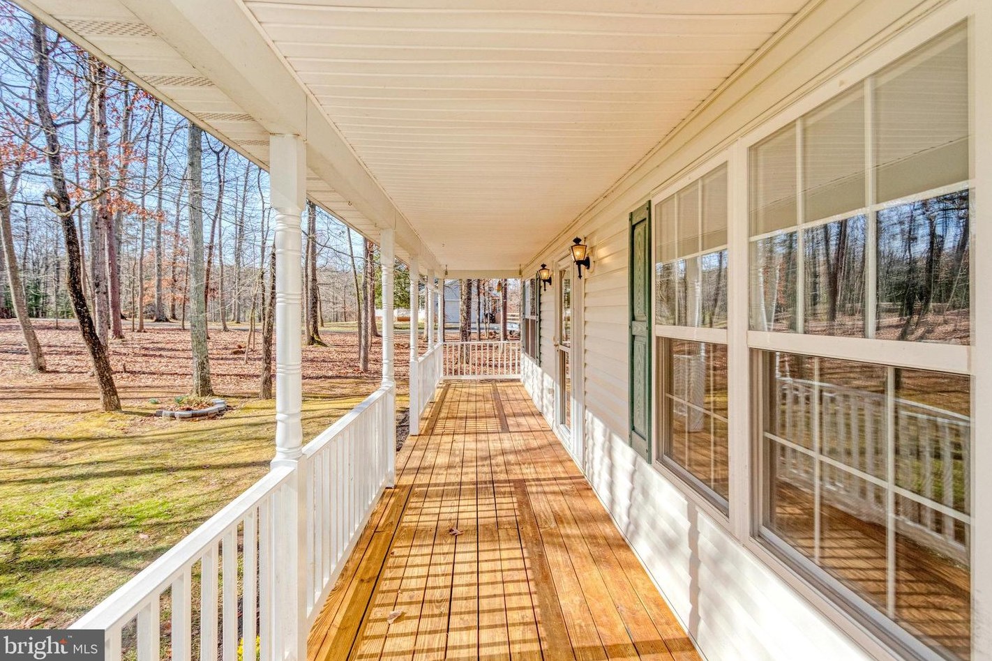 12227 Hawks Ln, Midland, VA 22728