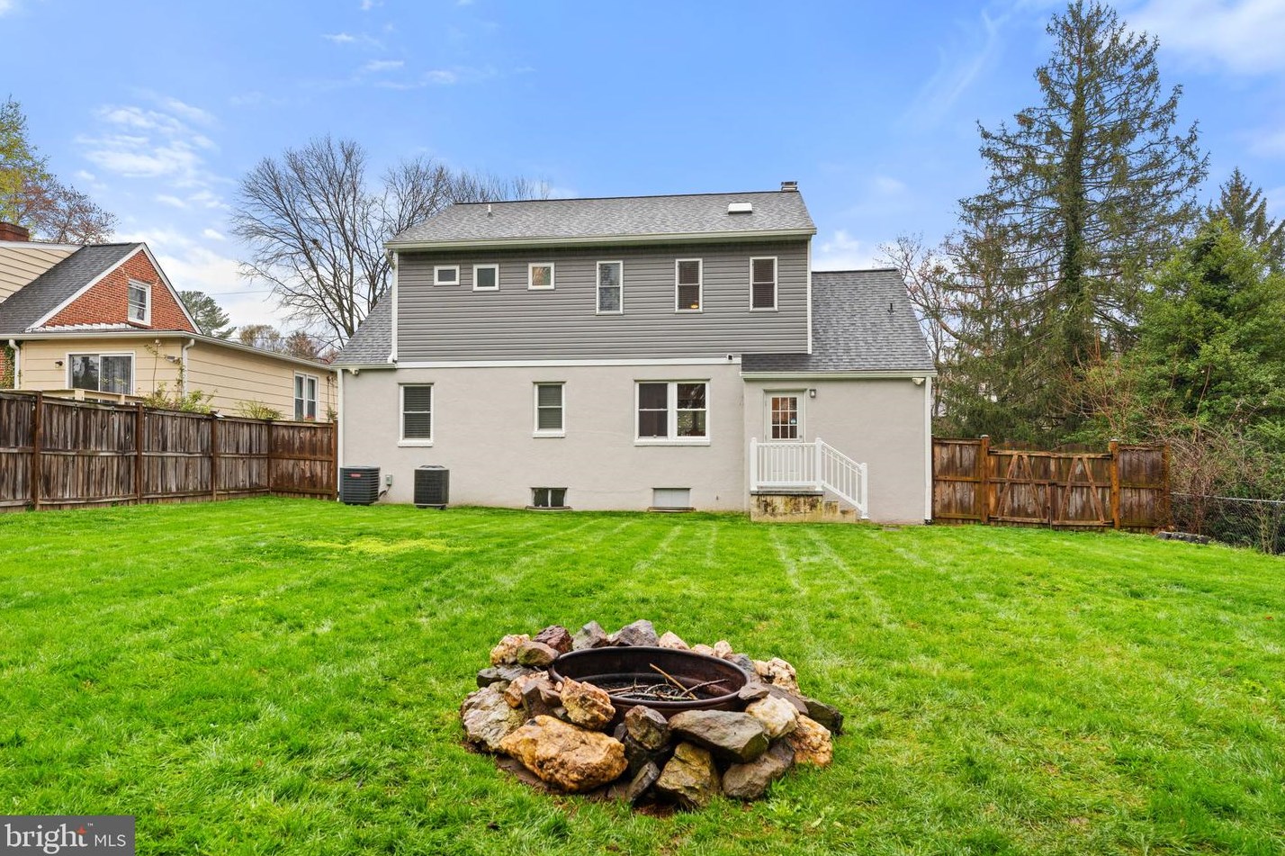 140 Frazier Rd, Warrenton VA  20186-2703 exterior