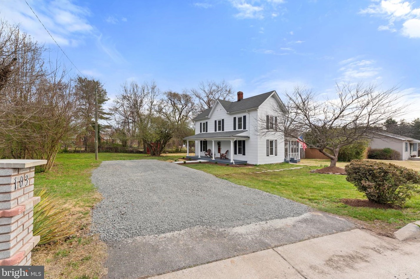103 W Bowen St, Remington, VA 22734
