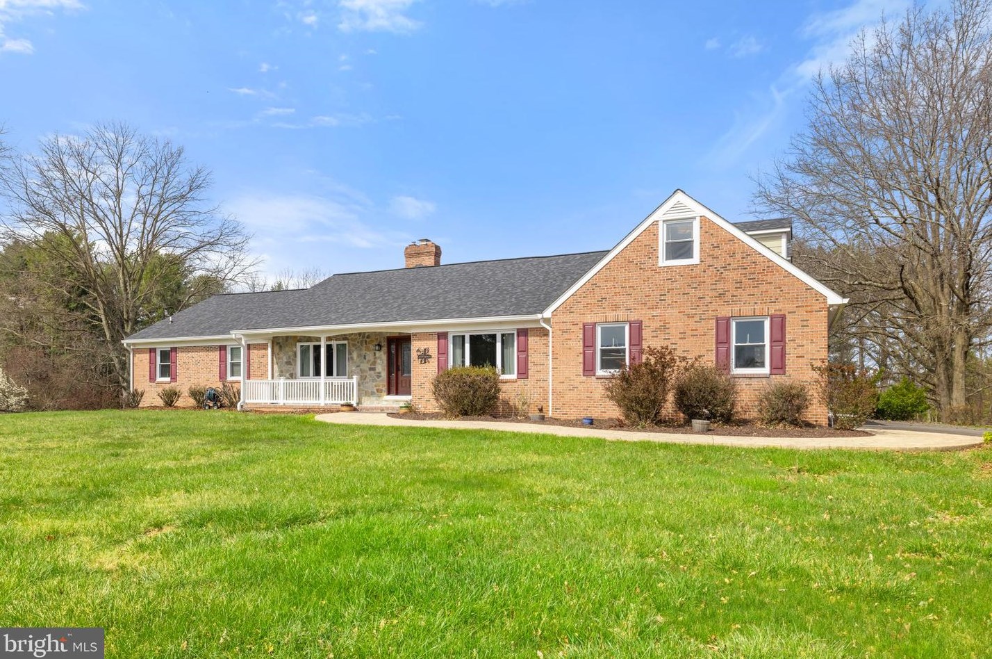 8839 Grasslands Ct, Marshall, VA 20115