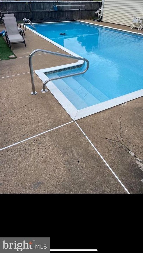 7312 Marr Dr, Warrenton VA  20187-2226 exterior