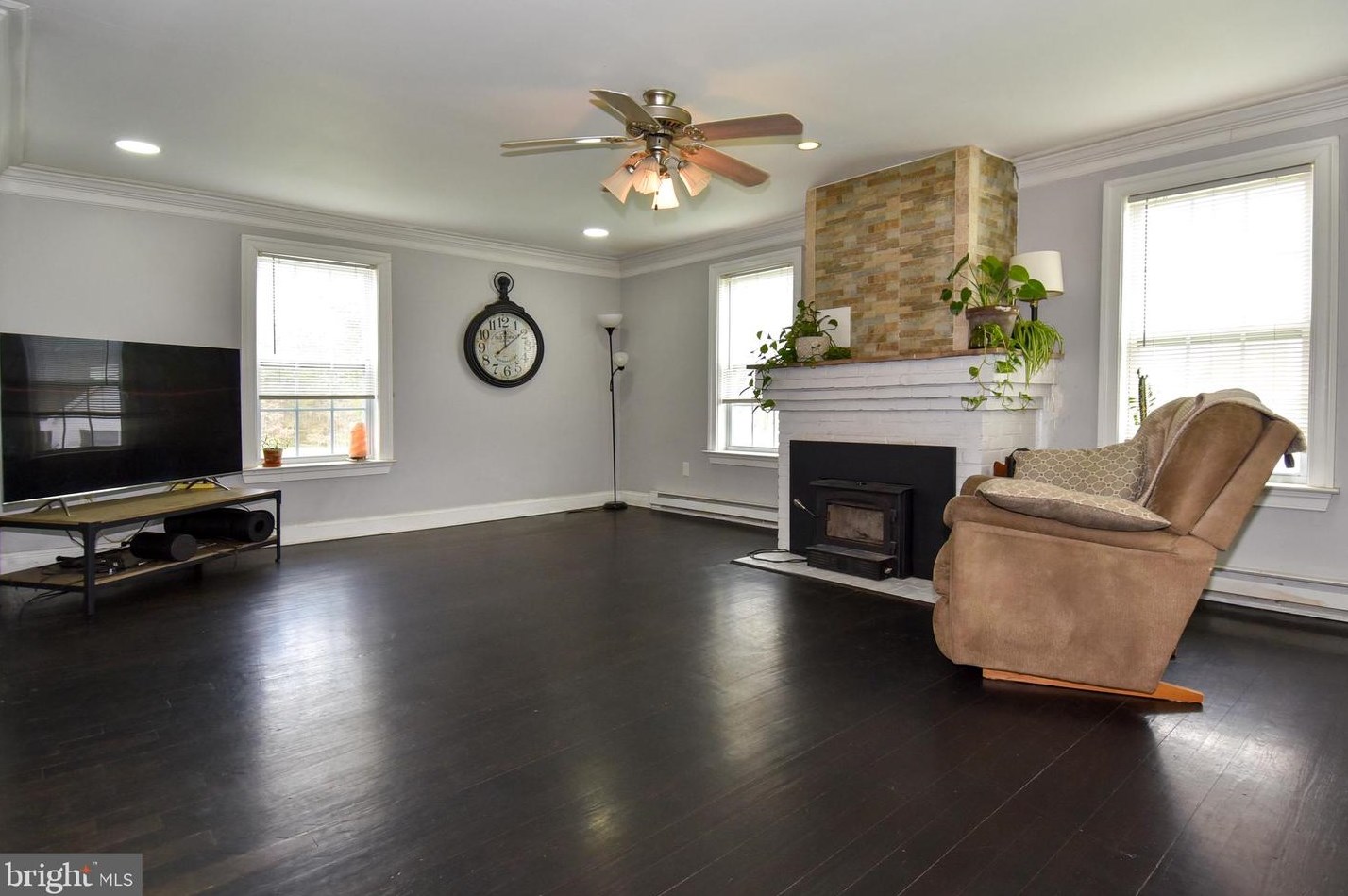 8168 Frytown Rd, Warrenton VA  20187-4331 exterior