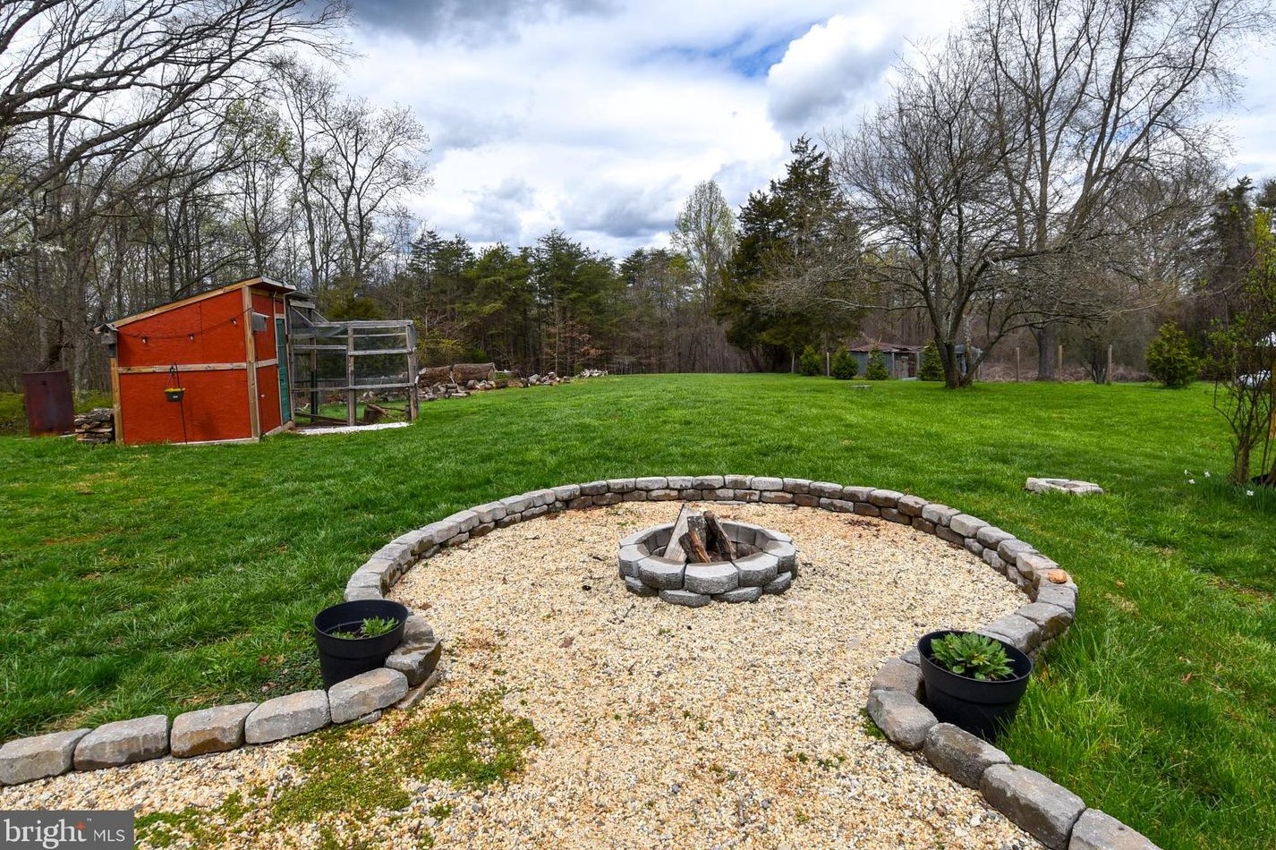 8168 Frytown Rd, Warrenton VA  20187-4331 exterior
