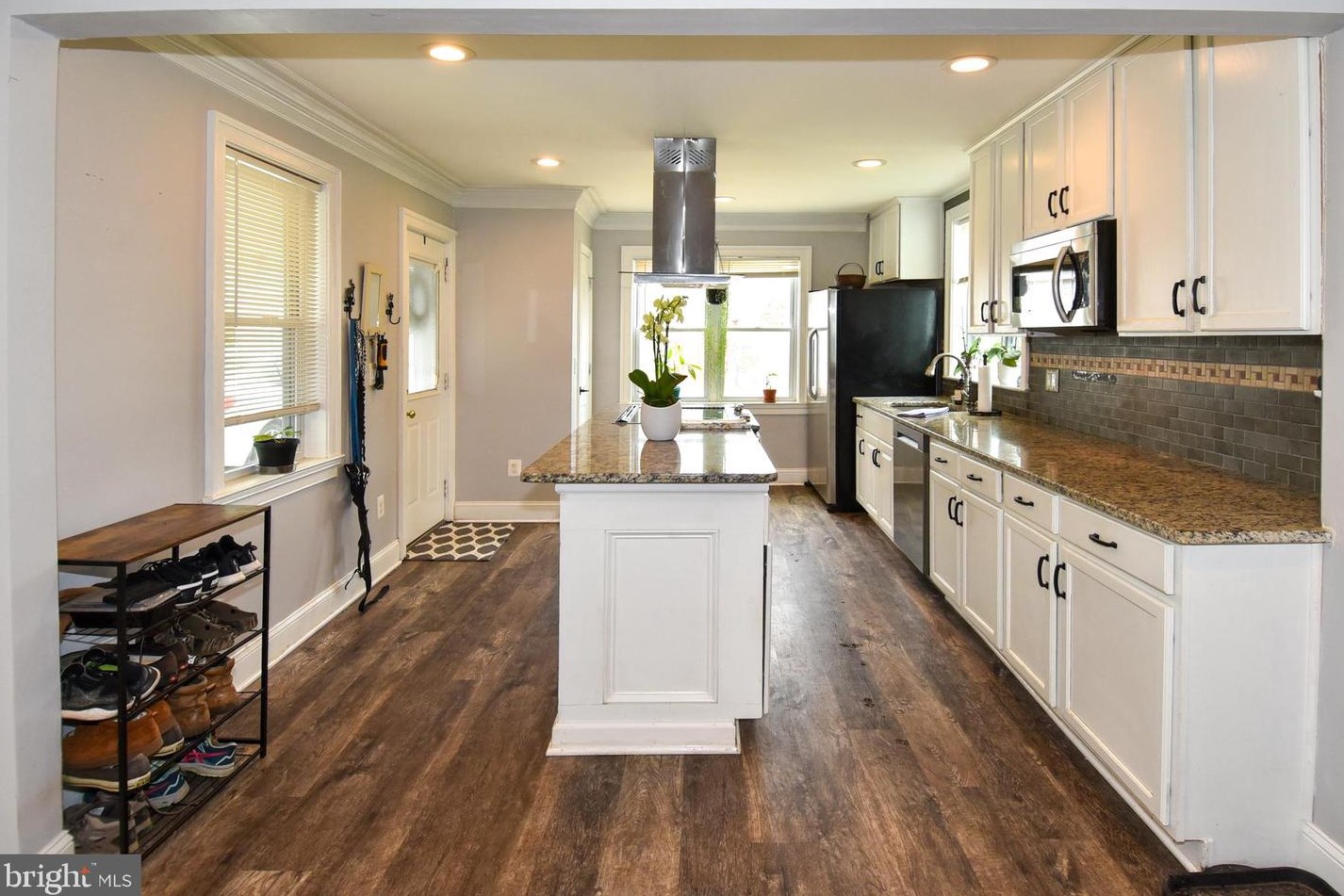 8168 Frytown Rd, Warrenton VA  20187-4331 exterior