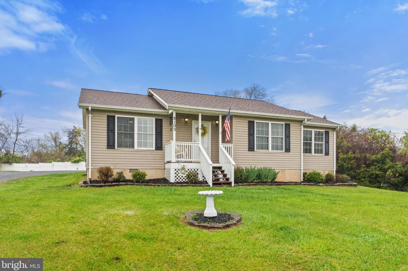 8100 Mangum Ct, Warrenton, VA 20186-8401