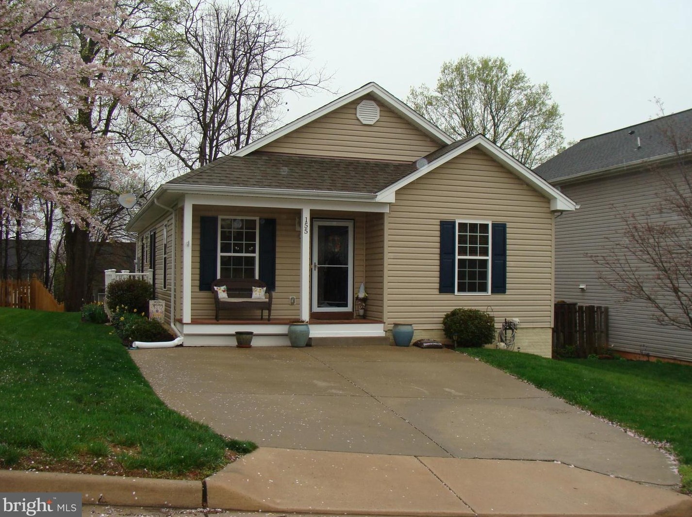 155 Sterling Ct, Warrenton, VA 20186