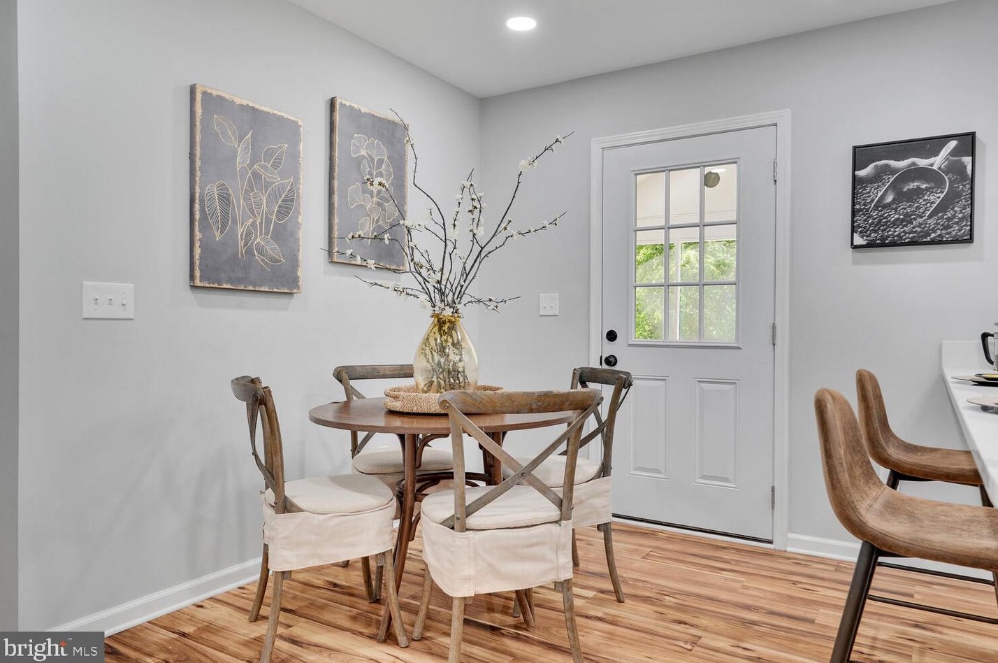 8352 Kines Rd, Warrenton VA  20187-8316 exterior