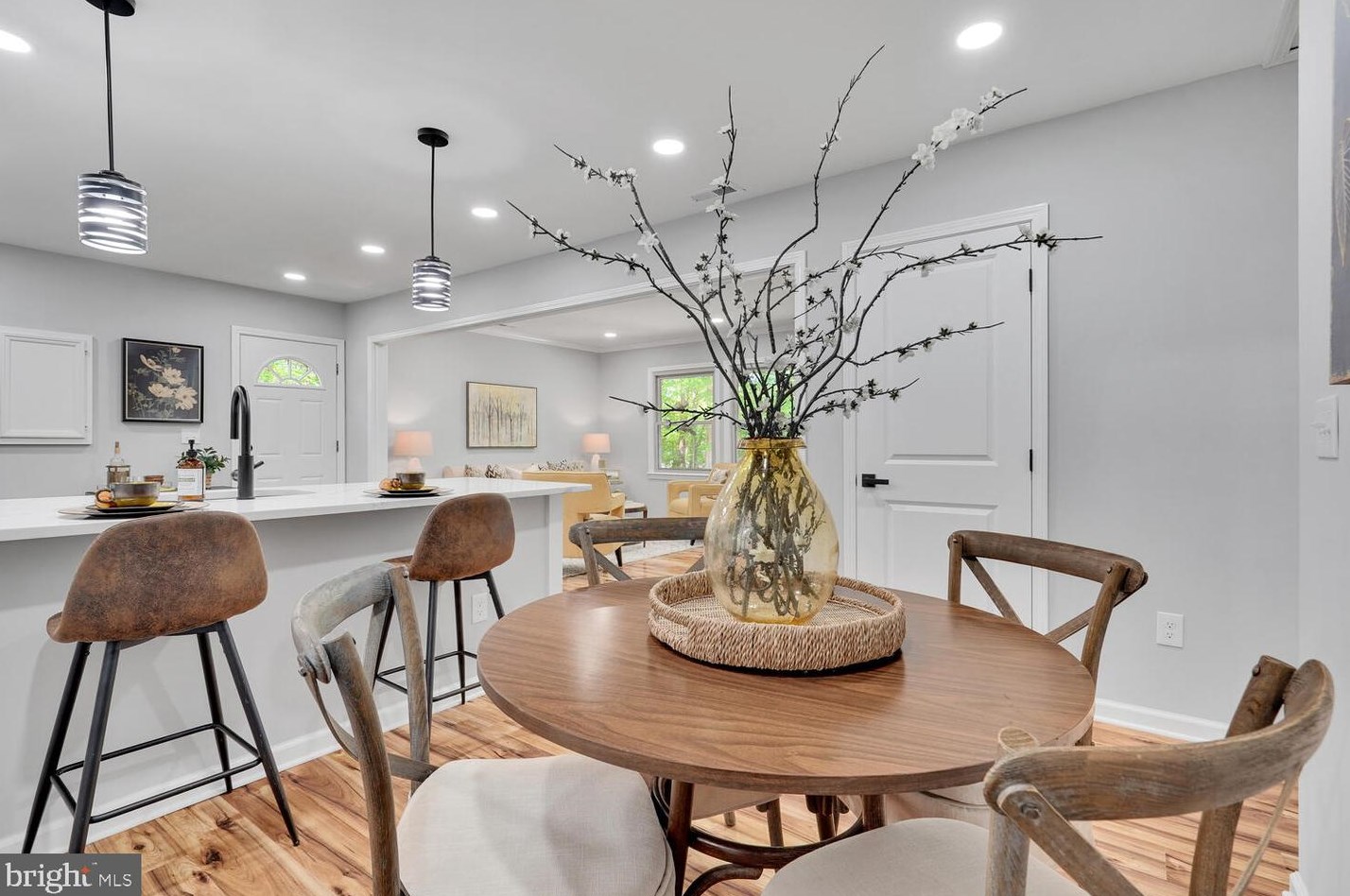 8352 Kines Rd, Warrenton VA  20187-8316 exterior