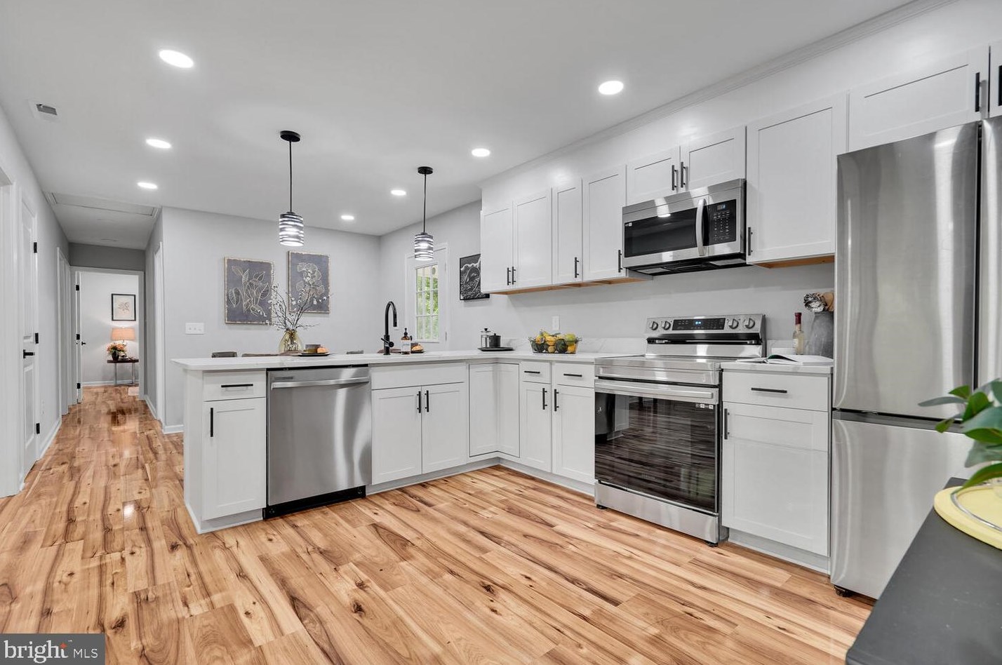 8352 Kines Rd, Warrenton VA  20187-8316 exterior