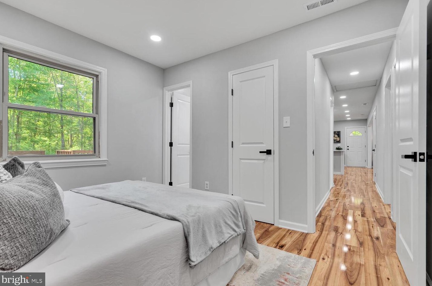 8352 Kines Rd, Warrenton VA  20187-8316 exterior