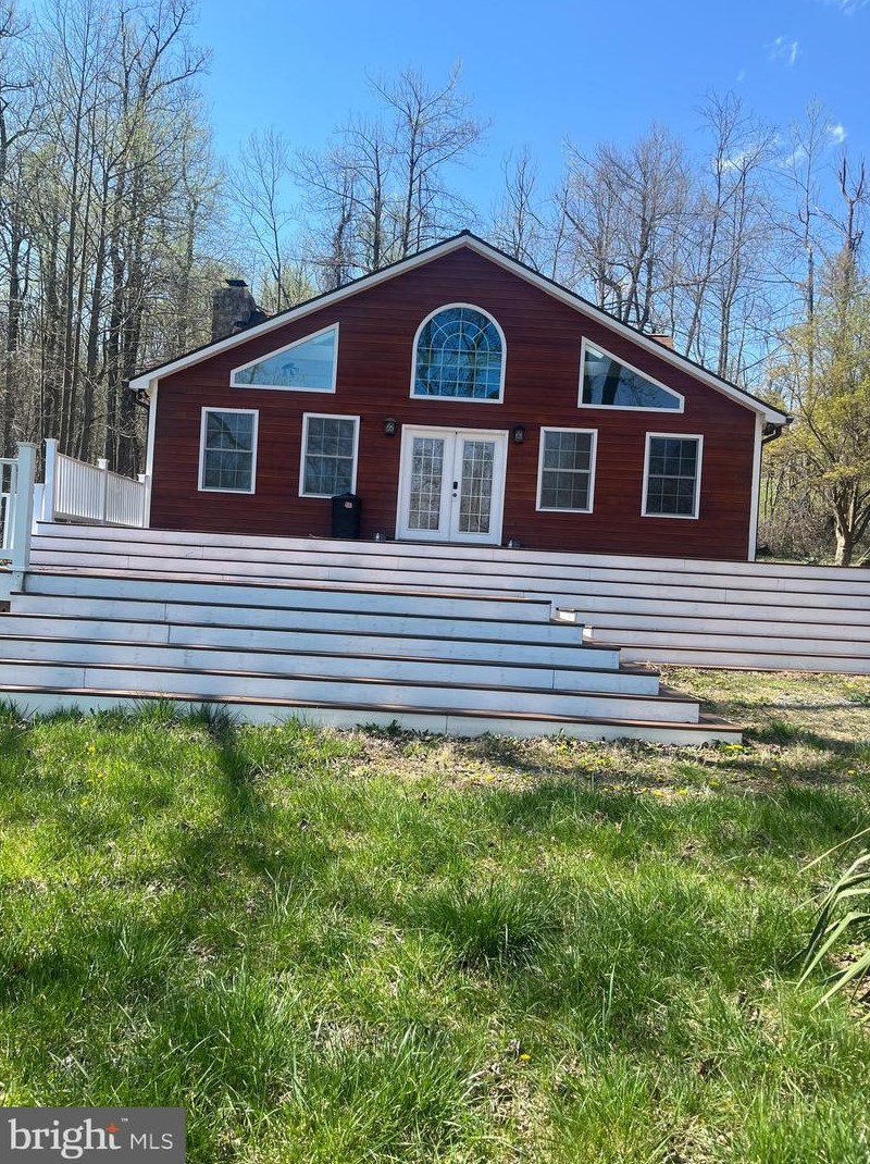 12083 Fawn Ridge Rd, Linden, VA 22642