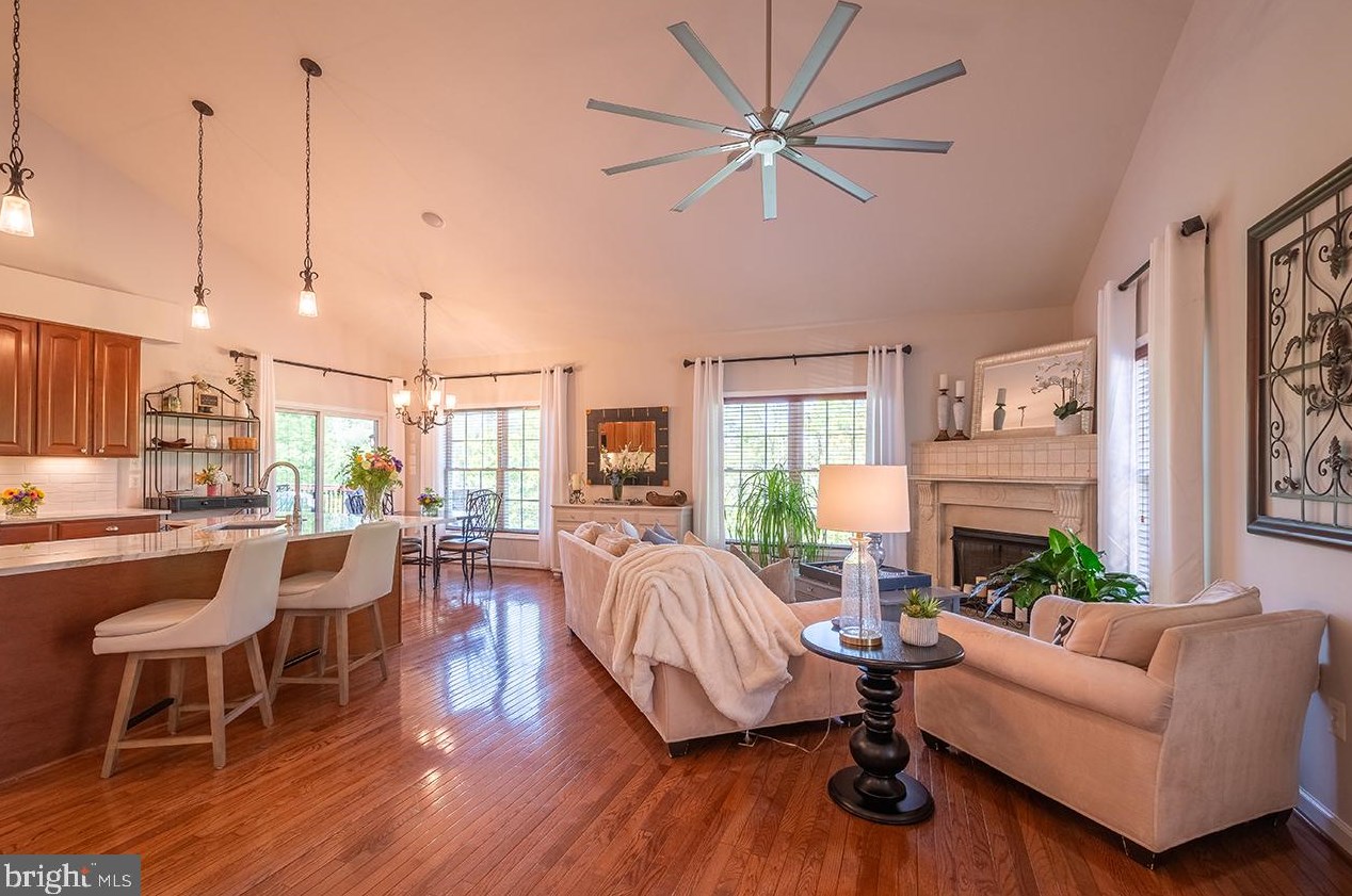 174 View Cir, Warrenton, VA 20186-2652
